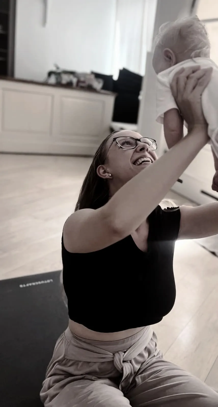 Babymassage für Eltern und Baby – liebevolle Berührung und Nähe